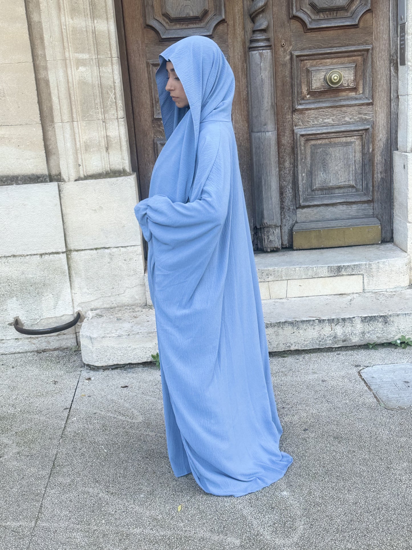 Abaya avec voile intégré