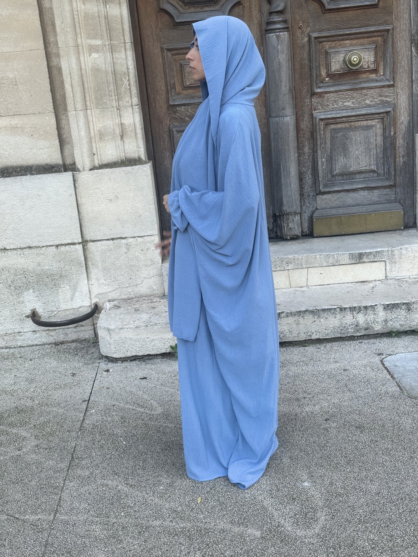 Abaya avec voile intégré