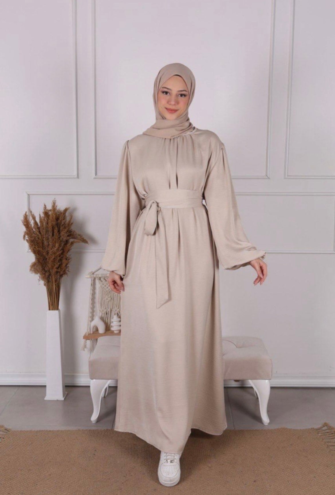 Abaya tesnim